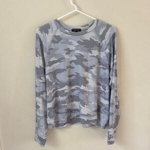 Beyond Yoga Gray Camo Top